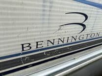 02 Bennington 257L Pontoon NLSQ 27 yacht sale