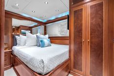 Buy a yacht Azimut Grande 105