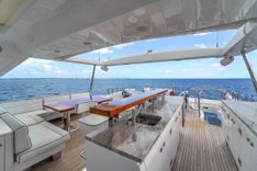 the best price on Azimut Grande 105 - Azimut Yachts