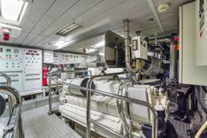 best yacht sales deals Azimut Grande 105