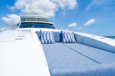 Продажа яхты RISK AND REWARD - Crescent Custom Yachts