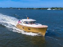 Купить яхту Mississippi  Queen 44 в Shestakov Yacht Sales