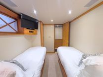 Equinox X 2004 yacht sale