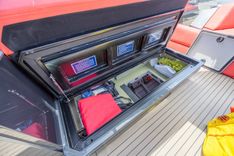 Buy a yacht Moonshot VQ58