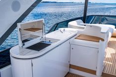 best yacht sales deals EFFORTLESS Fly 68