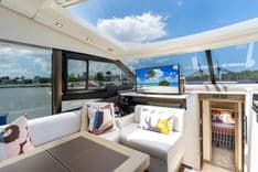 the best price on 2019 Prestige 590S 61