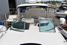 Купить яхту Windy Gale IV - SEA RAY в Shestakov Yacht Sales