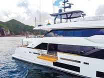 the best price on Custom Line Navetta 33