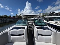 best yacht sales deals Four Winns H350 350H