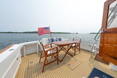 Купить яхту NORUMBEGA Flybridge в Shestakov Yacht Sales