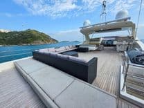 Custom Line 108 Custom Line yacht sale