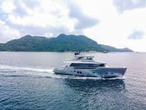 the best price on Sanlorenzo SX76 2019