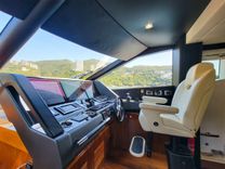 Buy a yacht Sunseeker 86 Yacht - Sunseeker