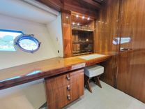 Sunseeker 86 Yacht 86 price