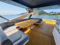 Buy a yacht Sunseeker 86 Yacht 2016