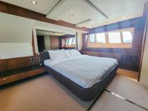 Sunseeker 86 Yacht Sunseeker 86 price