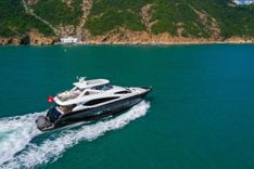 the best price on Sunseeker 86 Yacht 88