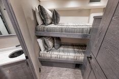 Стоимость яхты LADY SURFBUM 2024