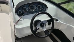 Buy a yacht 2013 SeaRay 205 Sport @ Tequesquitengo - SEA RAY