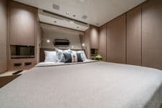 the best price on Violetta SX76