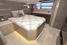 Buy a Stepping Stone V 54 Fly at Shestakov Yacht Sales