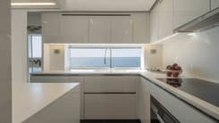 Лучшая цена на FOUR JOYS 100