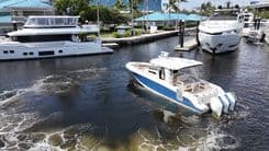 Купить яхту 35 ft 2020 Boston Whaler 350 Realm, Yacht Kings 2020 в Shestakov Yacht Sales