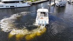 Лучшая цена на 35 ft 2020 Boston Whaler 350 Realm, Yacht Kings 35