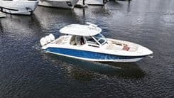 Продажа яхты 35 ft 2020 Boston Whaler 350 Realm, Yacht Kings - Boston Whaler