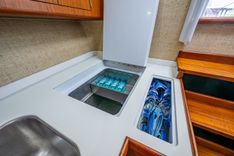 the best price on MO BETTA 2001