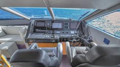 Buy a yacht M4 - Sunseeker