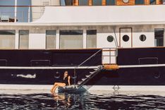 Buy a FAR NIENTE HOEK CUSTOM MODERN CLASSIC at Shestakov Yacht Sales