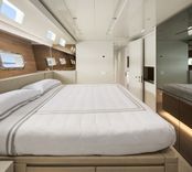 the best price on ESSENZA - Sanlorenzo