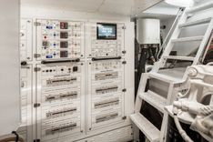 ESSENZA - Sanlorenzo yacht sale