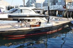 the best price on WELCOME 43