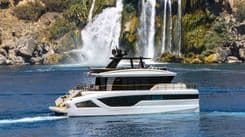 best yacht sales deals 2024 Lazzara LPC 300 - Lazzara