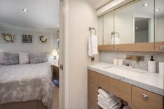 the best price on SeaSeid Flush-Deck