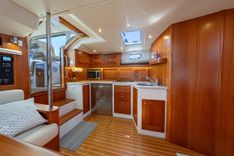 Купить LOLA - MJM YACHTS