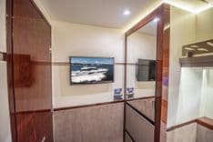 Buy a yacht Bob 'N Around