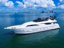 the best price on Ferretti Yachts Custom Line 94 2002