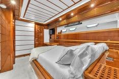 Ferretti Yachts Custom Line 94 - Ferretti Yachts price