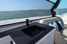 Buy a yacht TAKE IT EASY V - VANQUISH YACHTS