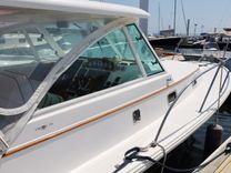 ABLE II - HUNT YACHTS