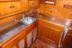 Продажа яхты LOVE U 2 - CHB