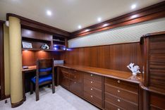 Buy a yacht Jule 2005