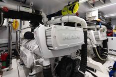 the best price on CHAMELEON 90