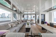 CHAMELEON 90 yacht sale