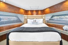 the best price on Exit MANHATTAN 66