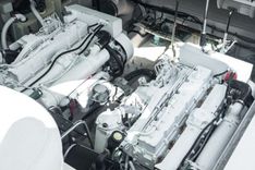 Buy a Sea Ray 420 Sundancer - SEA RAY at Shestakov Yacht Sales