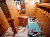 the best price on FREE RANGE 54